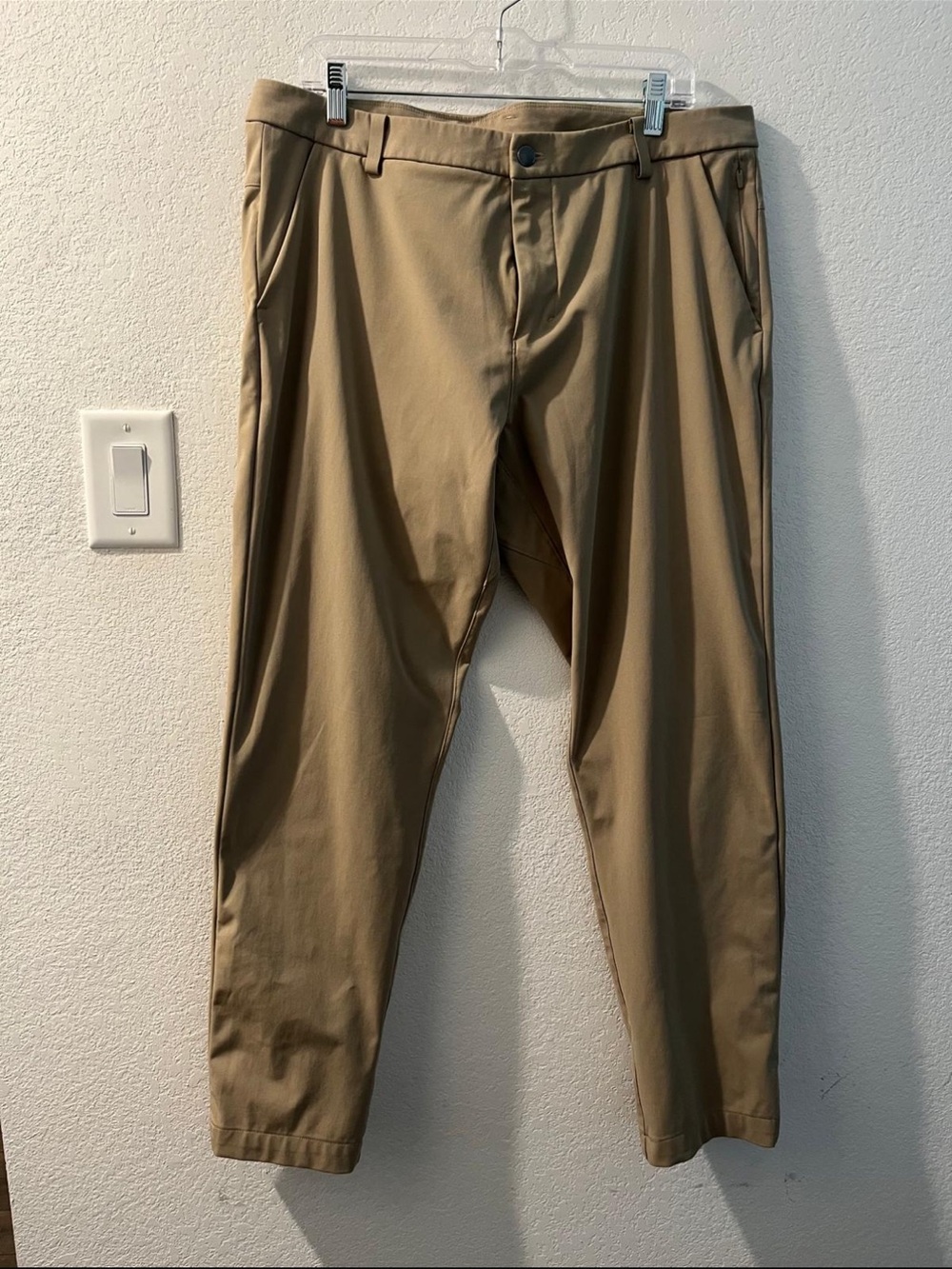 Lululemon Men's Tan slim Pants